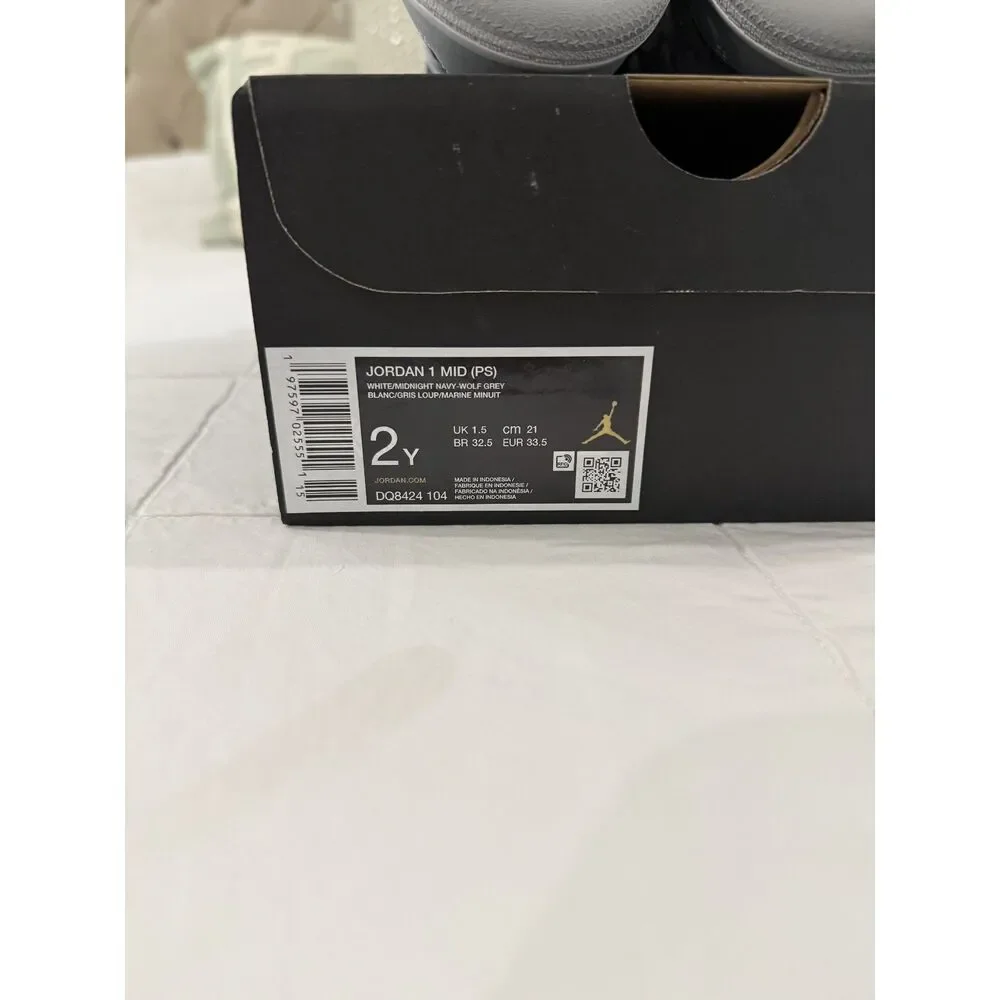 Jordan nike mid